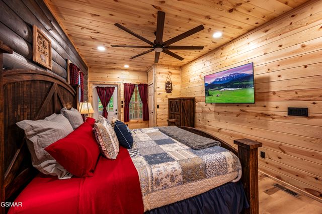 711 Heiden Drive, Gatlinburg, TN 37738