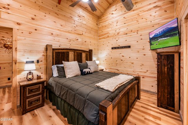 711 Heiden Drive, Gatlinburg, TN 37738