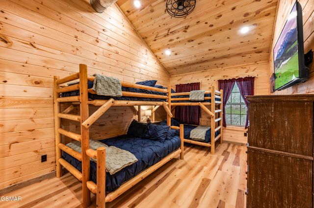 711 Heiden Drive, Gatlinburg, TN 37738