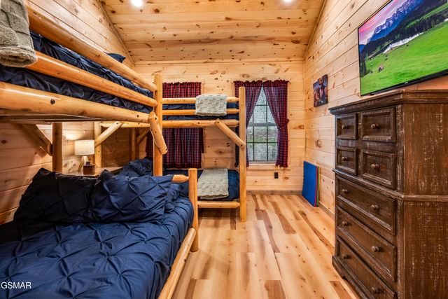 711 Heiden Drive, Gatlinburg, TN 37738