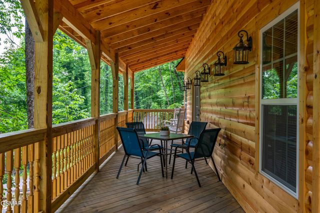 711 Heiden Drive, Gatlinburg, TN 37738