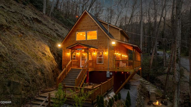 711 Heiden Drive, Gatlinburg, TN 37738