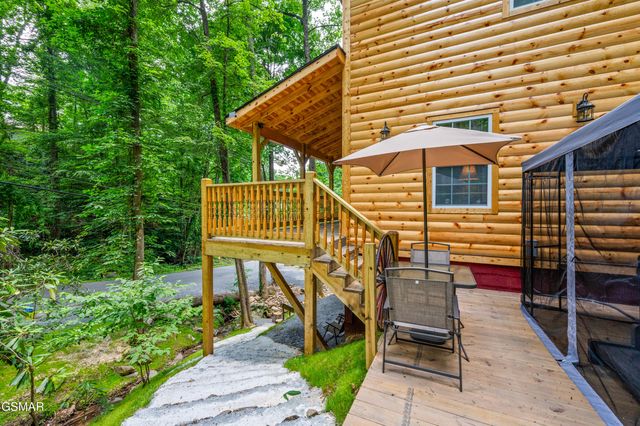 711 Heiden Drive, Gatlinburg, TN 37738