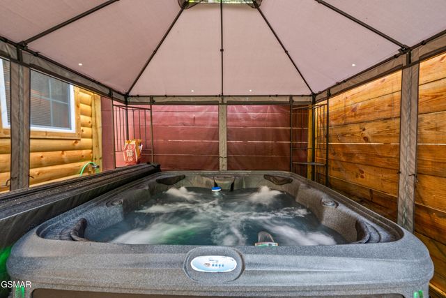 711 Heiden Drive, Gatlinburg, TN 37738