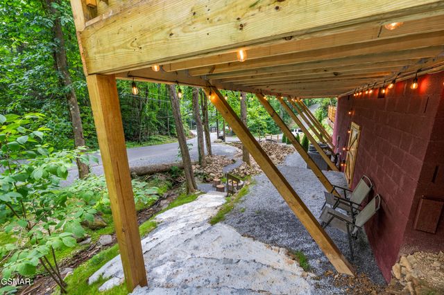 711 Heiden Drive, Gatlinburg, TN 37738