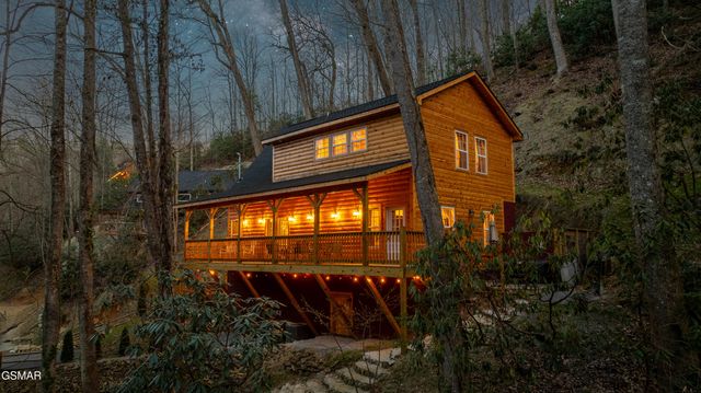 711 Heiden Drive, Gatlinburg, TN 37738