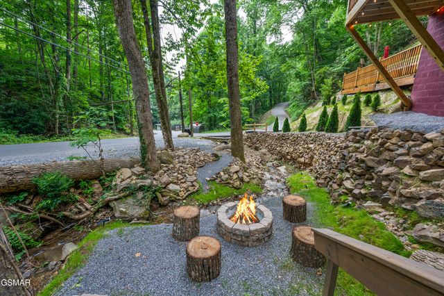 711 Heiden Drive, Gatlinburg, TN 37738