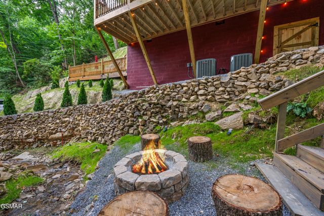 711 Heiden Drive, Gatlinburg, TN 37738