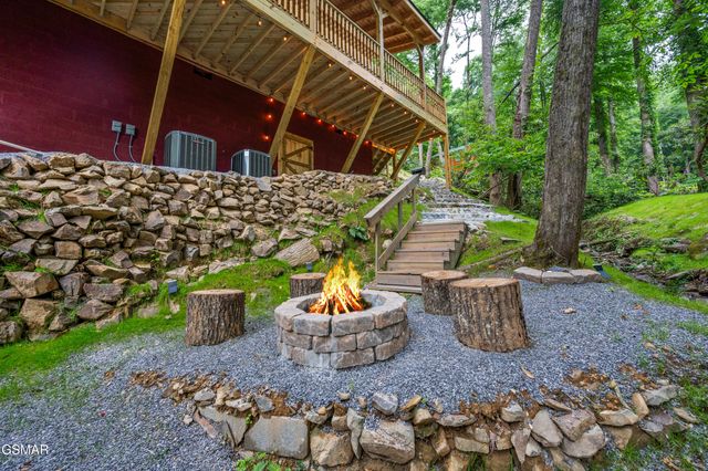 711 Heiden Drive, Gatlinburg, TN 37738