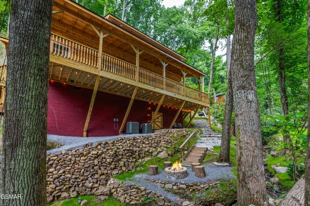 711 Heiden Drive, Gatlinburg, TN 37738