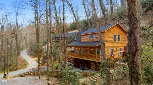 711 Heiden Drive, Gatlinburg, TN 37738