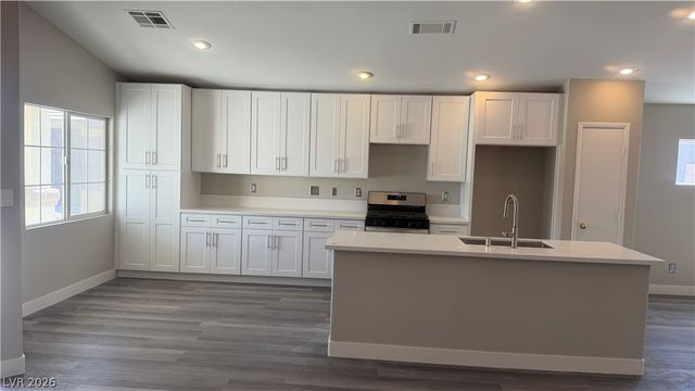 1018 Elliot Park Avenue, North Las Vegas, NV 89032