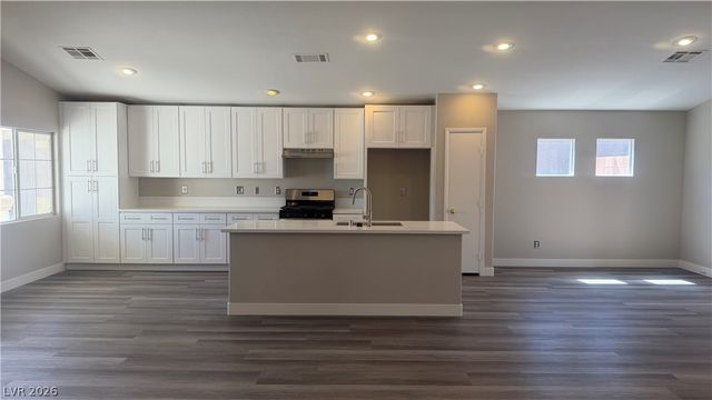 1018 Elliot Park Avenue, North Las Vegas, NV 89032