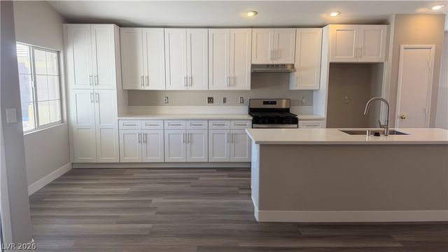 1018 Elliot Park Avenue, North Las Vegas, NV 89032