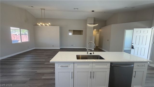 1018 Elliot Park Avenue, North Las Vegas, NV 89032