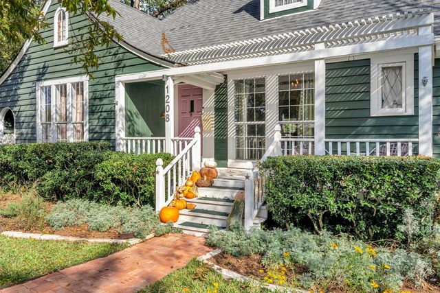 1208 Martha Street, Waxahachie, TX 75165