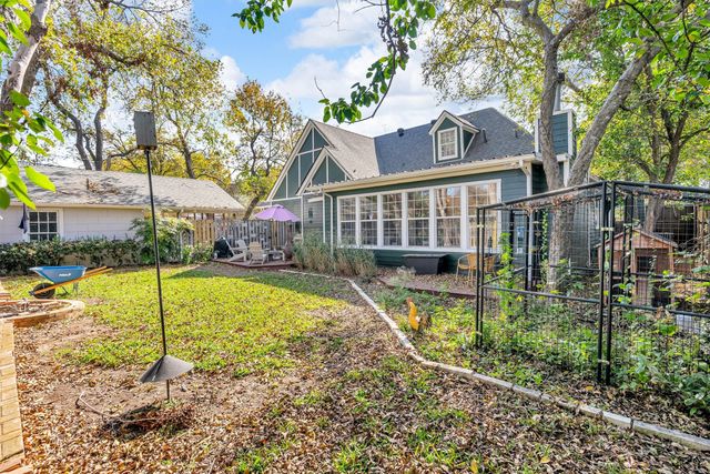 1208 Martha Street, Waxahachie, TX 75165