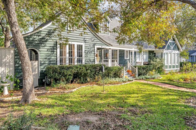 1208 Martha Street, Waxahachie, TX 75165