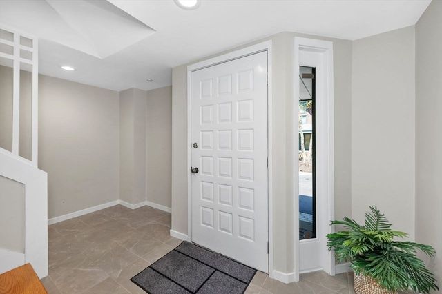 1175 Chestnut Street 12, Newton, MA 02464