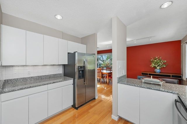 1175 Chestnut Street 12, Newton, MA 02464