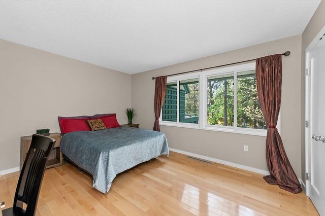 1175 Chestnut Street 12, Newton, MA 02464