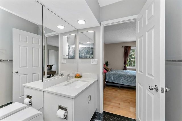 1175 Chestnut Street 12, Newton, MA 02464
