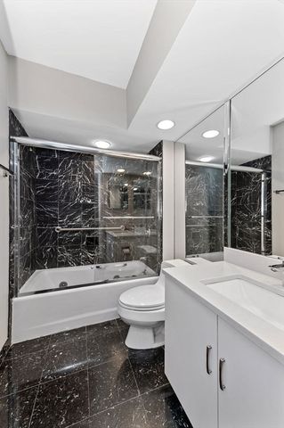 1175 Chestnut Street 12, Newton, MA 02464