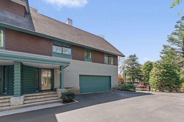 1175 Chestnut Street 12, Newton, MA 02464