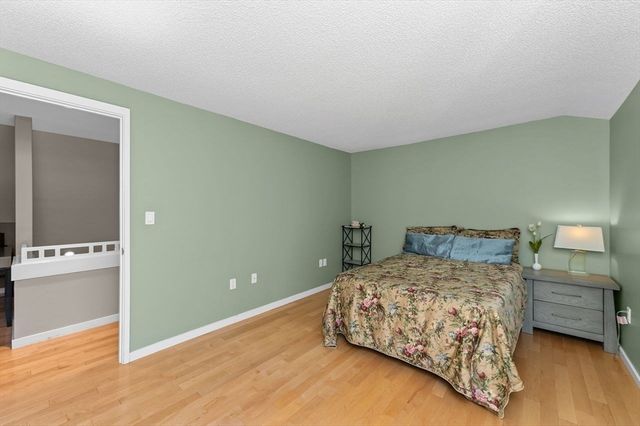 1175 Chestnut Street 12, Newton, MA 02464
