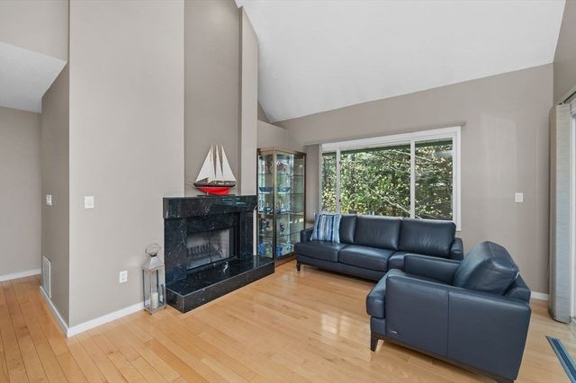 1175 Chestnut Street 12, Newton, MA 02464
