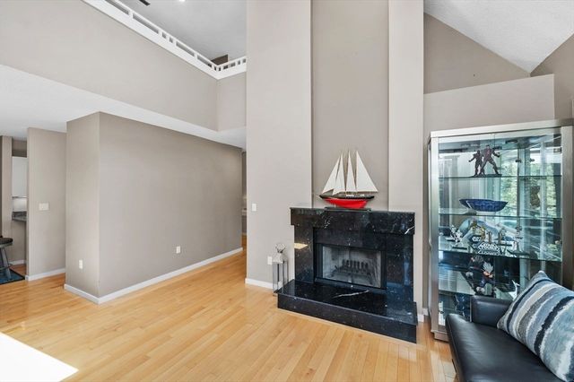 1175 Chestnut Street 12, Newton, MA 02464