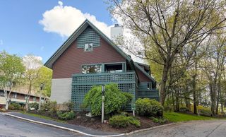 1175 Chestnut Street 12, Newton, MA 02464