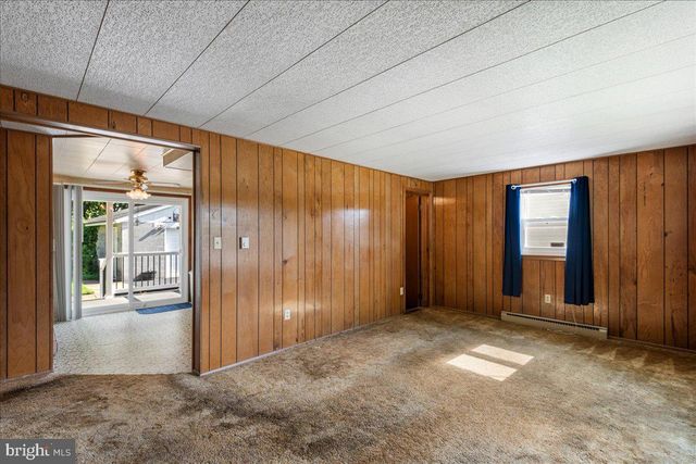 1044 MOUNT AETNA RD, Hagerstown, MD 21740