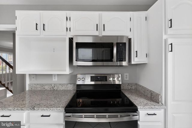 6 CIRCLE DR, Linthicum Heights, MD 21090