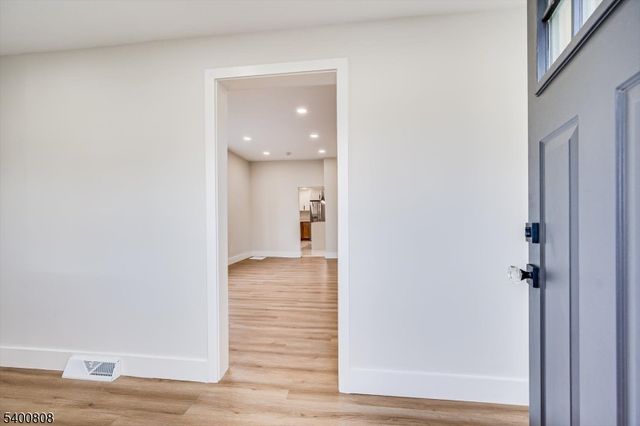 237 Mawbey St, Woodbridge Twp., NJ 07095