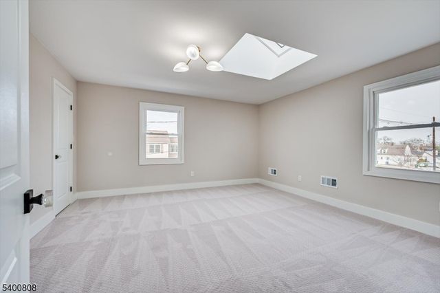 237 Mawbey St, Woodbridge Twp., NJ 07095