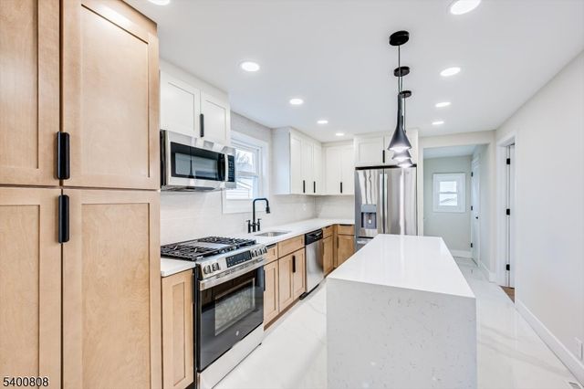 237 Mawbey St, Woodbridge Twp., NJ 07095