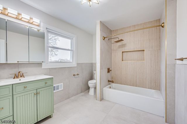 237 Mawbey St, Woodbridge Twp., NJ 07095