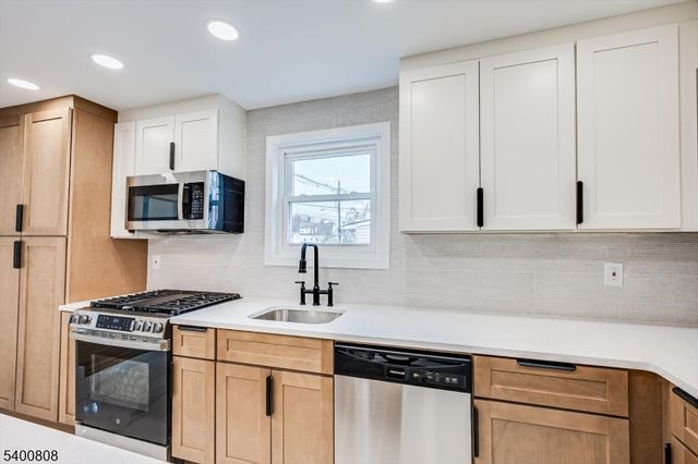 237 Mawbey St, Woodbridge Twp., NJ 07095