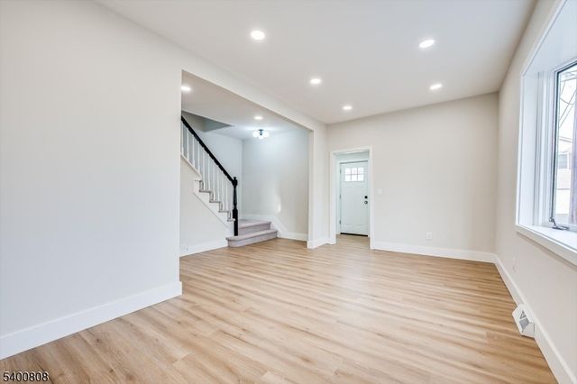 237 Mawbey St, Woodbridge Twp., NJ 07095