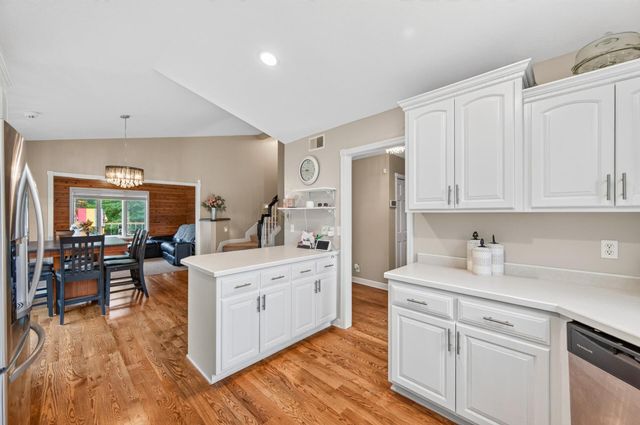 37283 Heritage Way, North Branch, MN 55056