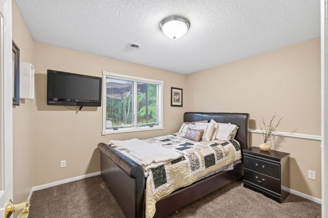 37283 Heritage Way, North Branch, MN 55056