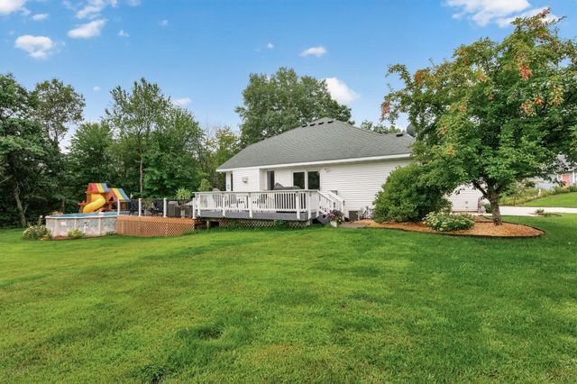 37283 Heritage Way, North Branch, MN 55056