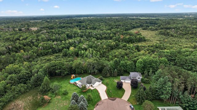37283 Heritage Way, North Branch, MN 55056