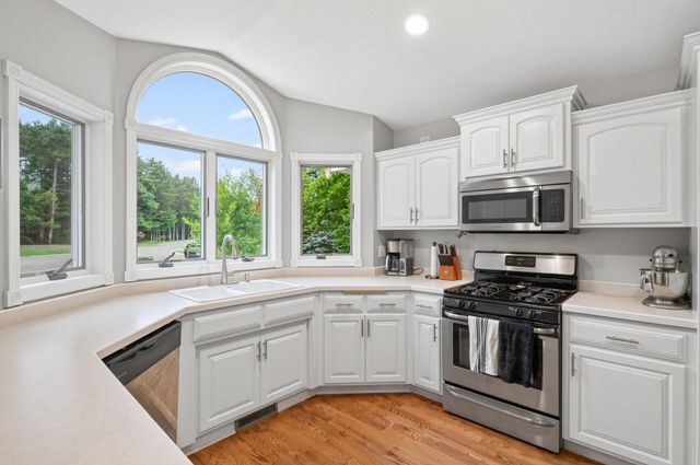 37283 Heritage Way, North Branch, MN 55056