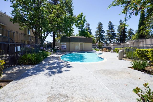 390 Caribe Way, San Jose, CA 95133
