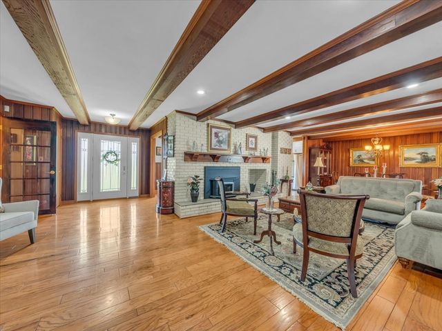 1435 Hennessee Bridge Rd, Rock Island, TN 38581