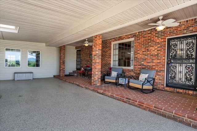 1435 Hennessee Bridge Rd, Rock Island, TN 38581