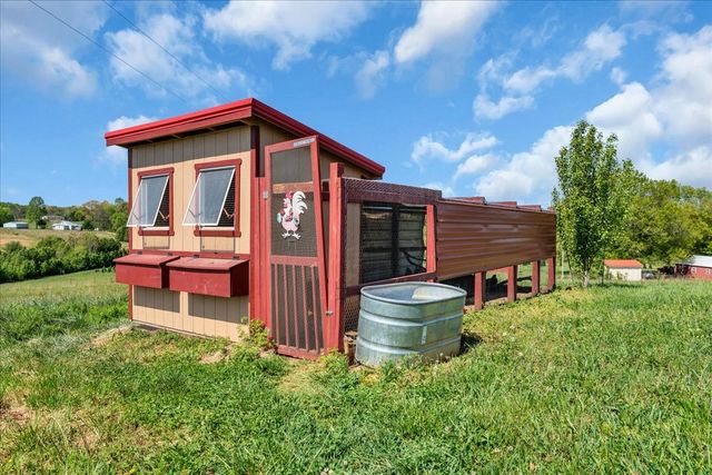 1435 Hennessee Bridge Rd, Rock Island, TN 38581