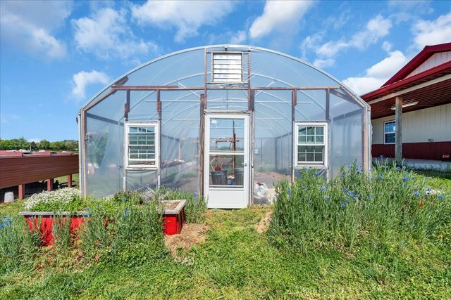 1435 Hennessee Bridge Rd, Rock Island, TN 38581